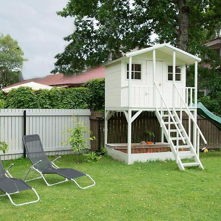 Cabin Guesthouse With Free Parking Пярну Экстерьер фото