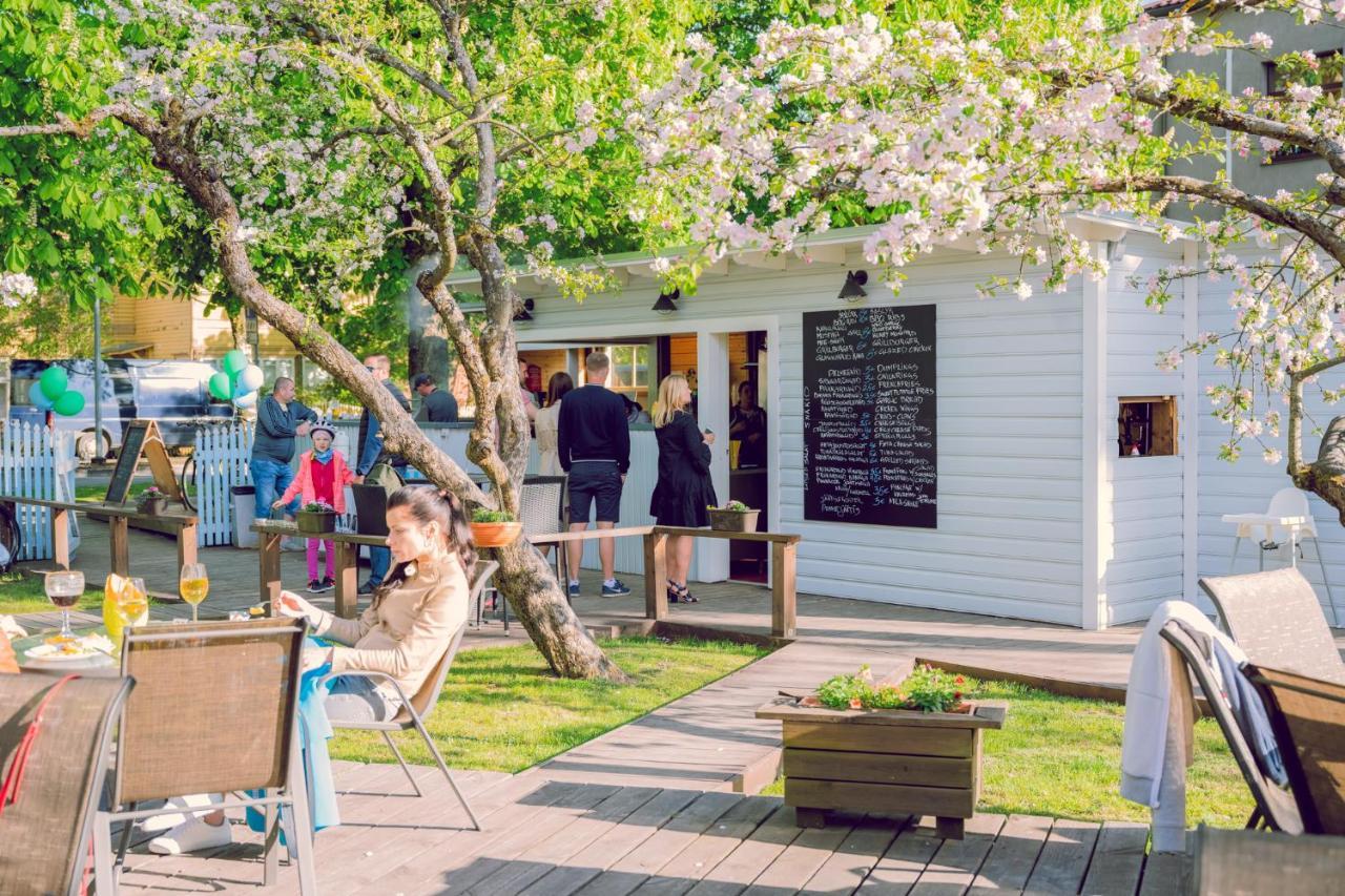 Cabin Guesthouse With Free Parking Пярну Экстерьер фото