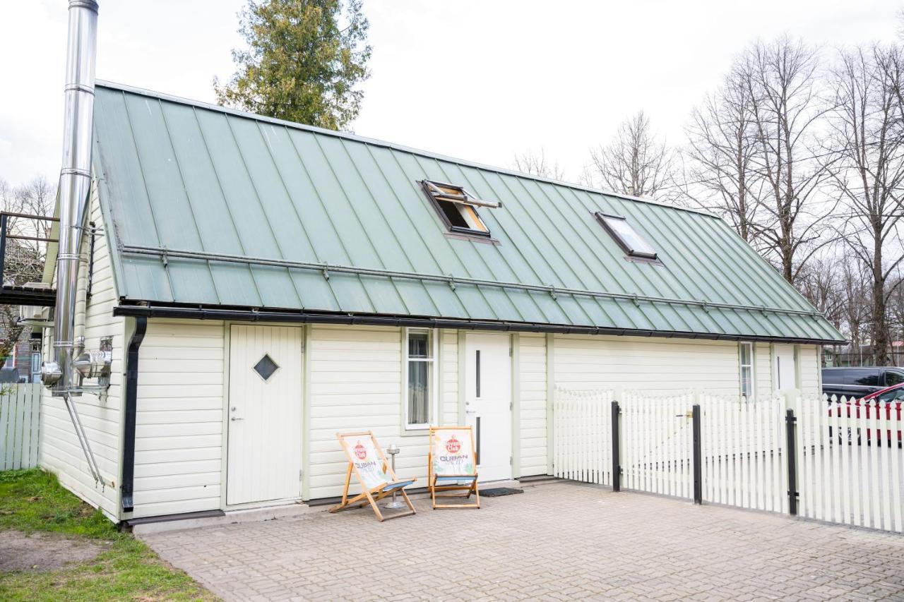 Cabin Guesthouse With Free Parking Пярну Экстерьер фото