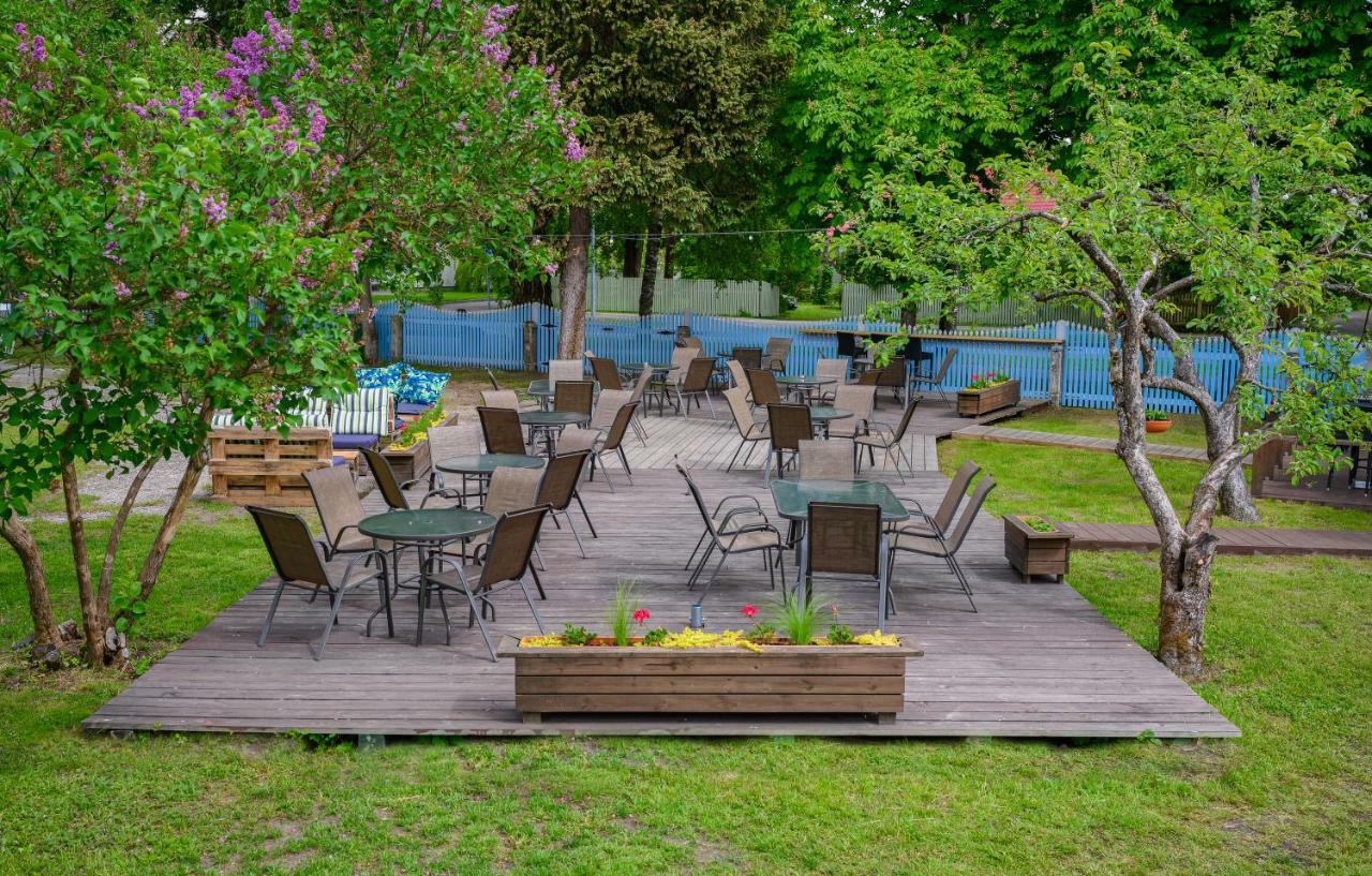 Cabin Guesthouse With Free Parking Пярну Экстерьер фото